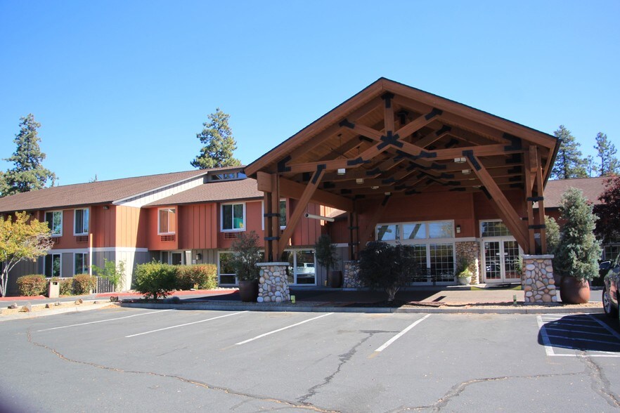 More Photos Of 61200 S Highway 97, Bend Hotel For Sale