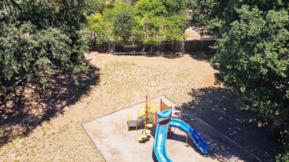 More Photos Of 530 N Cloverdale Blvd, Cloverdale Specialty For Sale