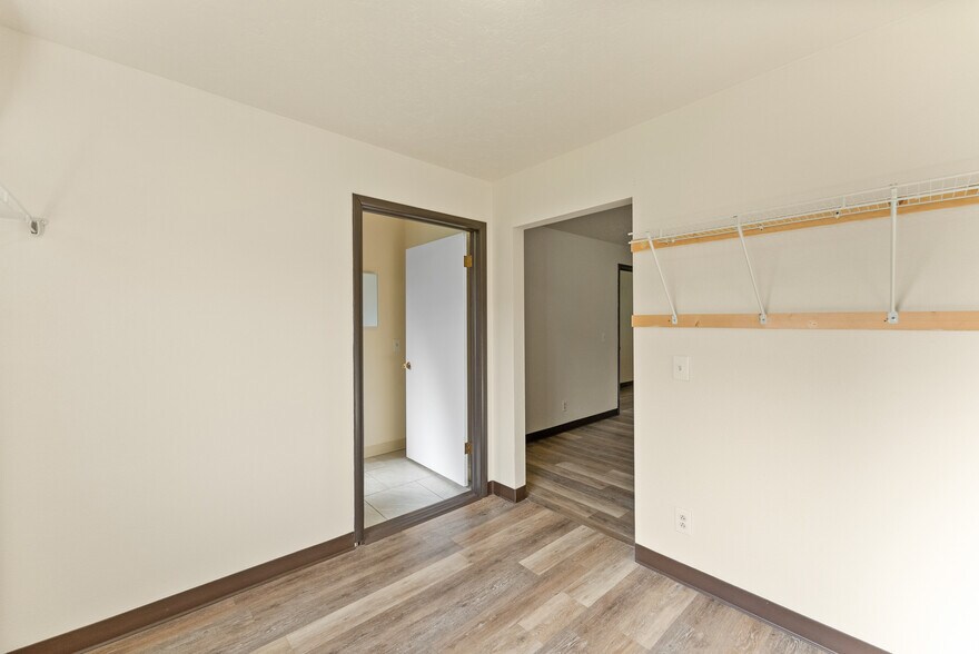 More Photos Of 132 NE Rifle Range St, Roseburg Apartments For Sale