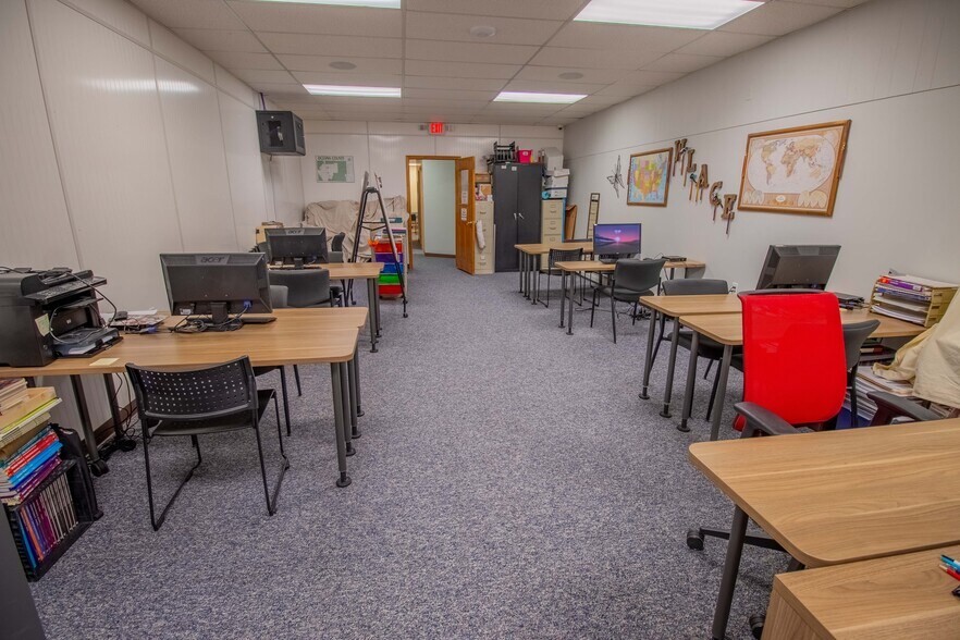 More Photos Of 199 N Michigan Ave, Shelby Office For Sale