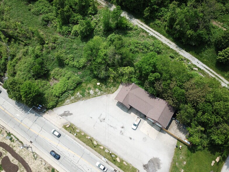 More Photos Of 700 Rodi Rd, Pittsburgh Auto Repair For Sale