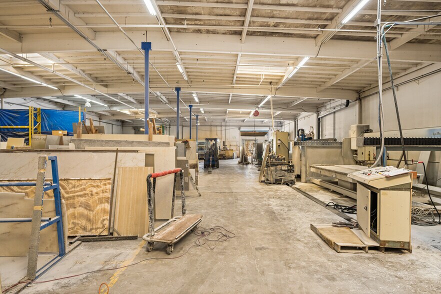 More Photos Of 1701 S State College Blvd, Anaheim Manufacturing For Sale