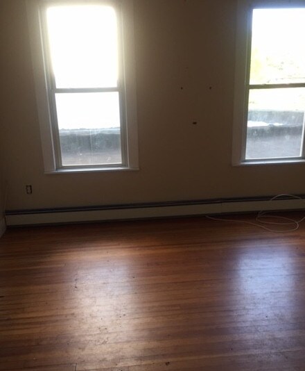 More Photos Of 1507-1529 Stratford Ave, Bridgeport Storefront Retail Residential For Lease