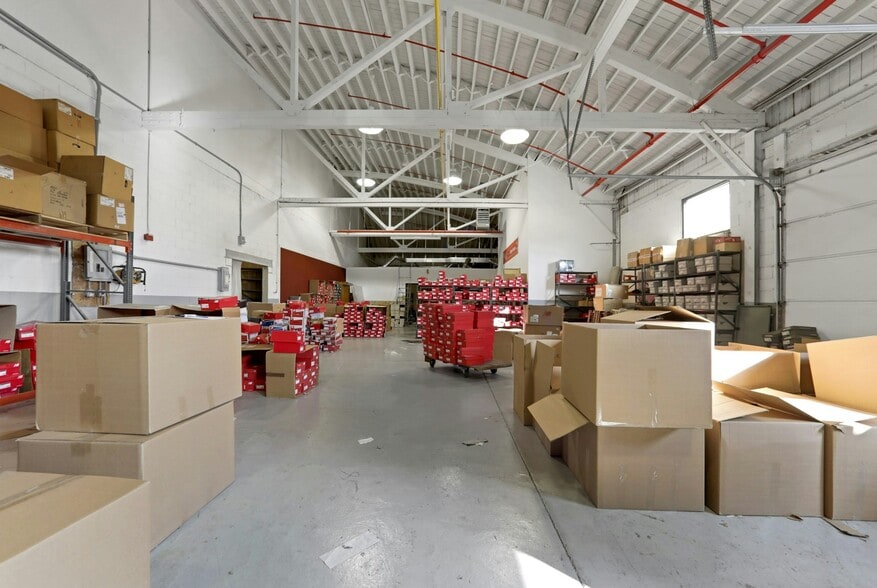 More Photos Of 160 Gregg St, Lodi Warehouse For Lease