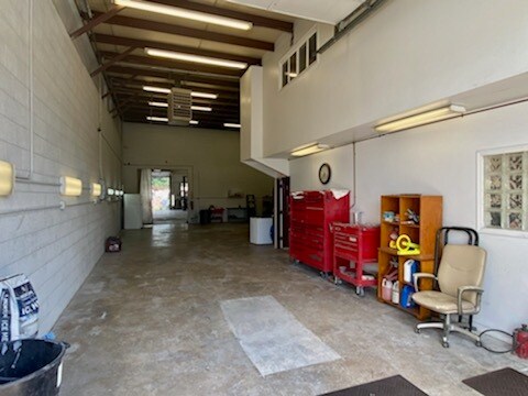 More Photos Of 9107 Industry Dr, Manassas Park Warehouse For Lease