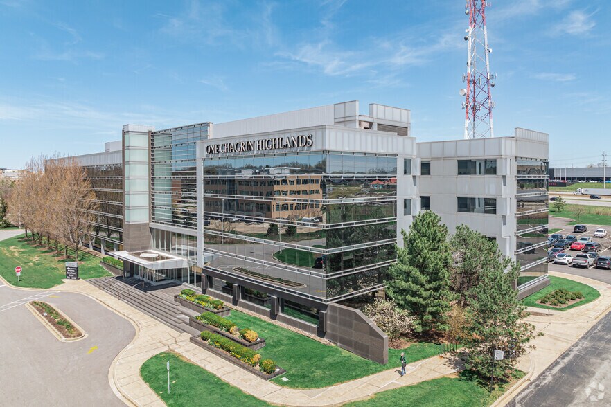 More Photos Of 2000 Auburn Dr, Beachwood Coworking Space