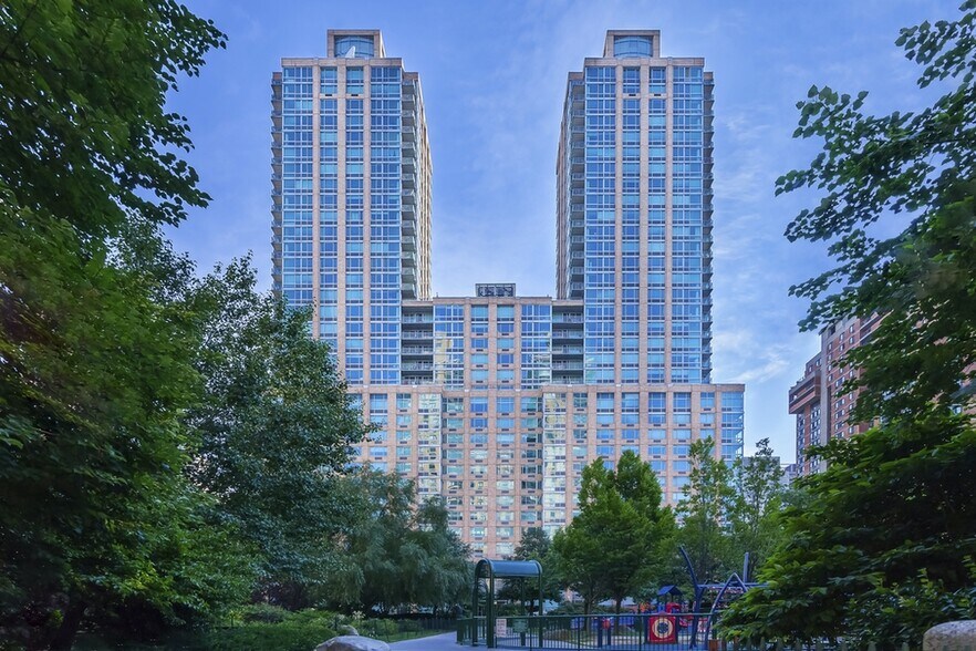 More Photos Of 101 West End Ave, New York Apartments For Lease