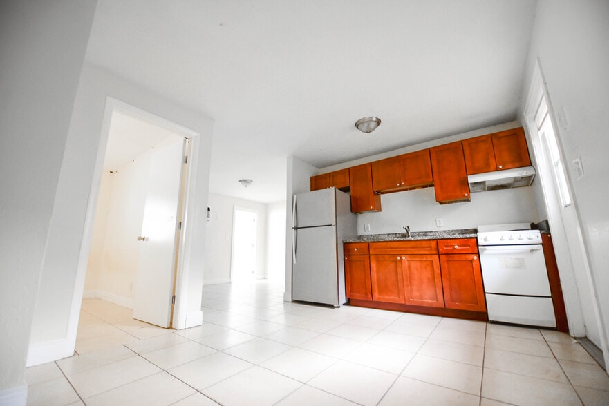 More Photos Of 417 NW 7th Ave, Pompano Beach Apartments For Sale