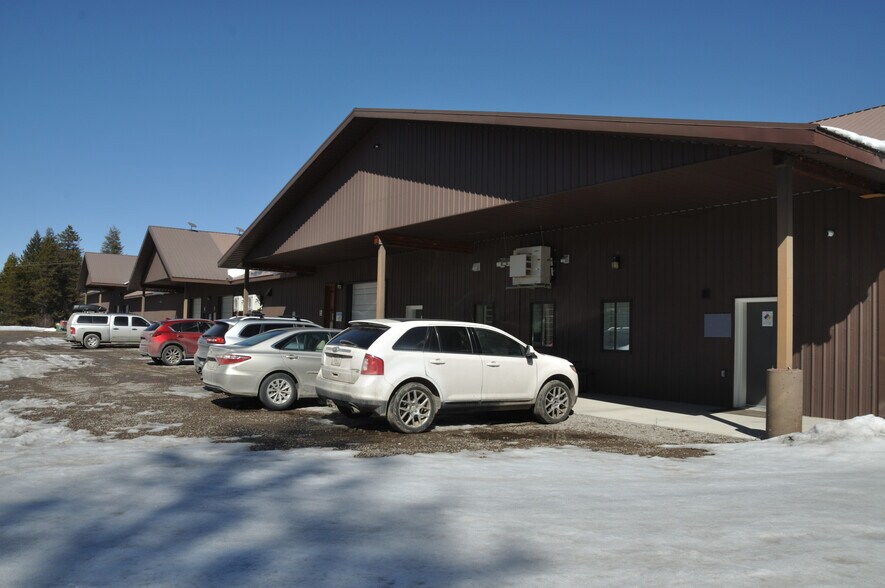 More Photos Of 6065 - 6073 US Highway 93, Olney Warehouse For Lease