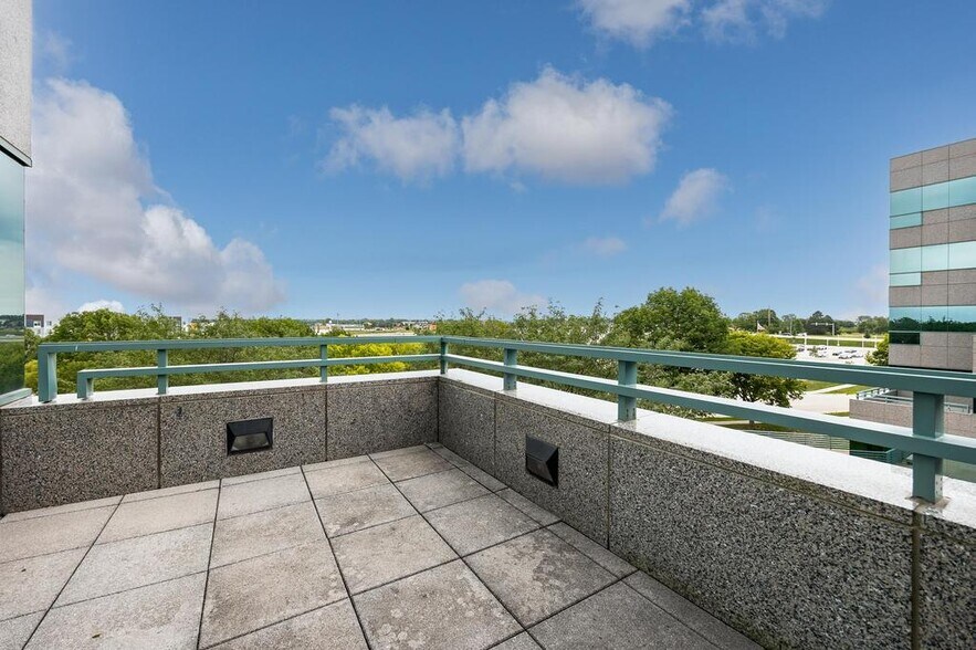 More Photos Of 4425 N River Blvd NE, Cedar Rapids Office For Sale