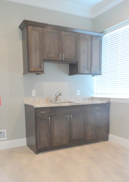 More Photos Of 18510 Green Land Way, Houston Medical For Lease