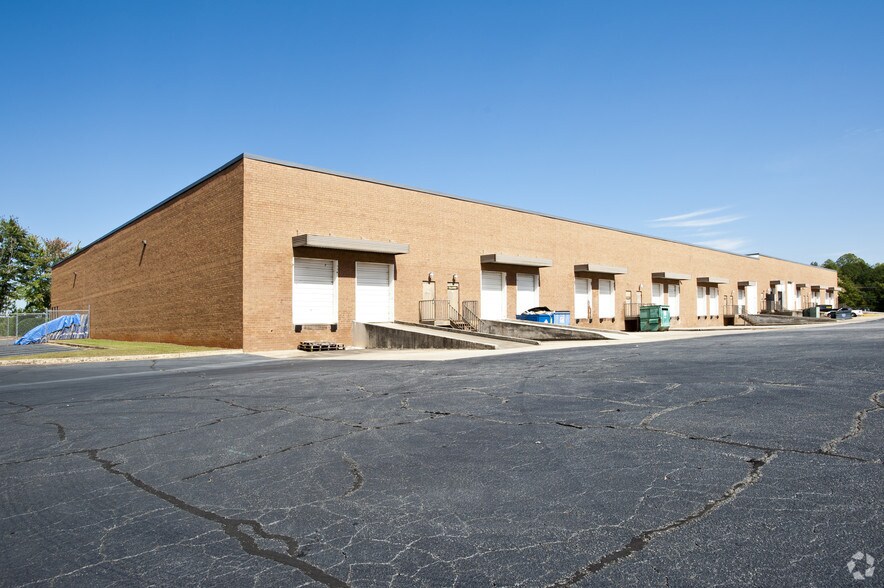 More Photos Of 2197 Canton Rd, Marietta Warehouse For Lease