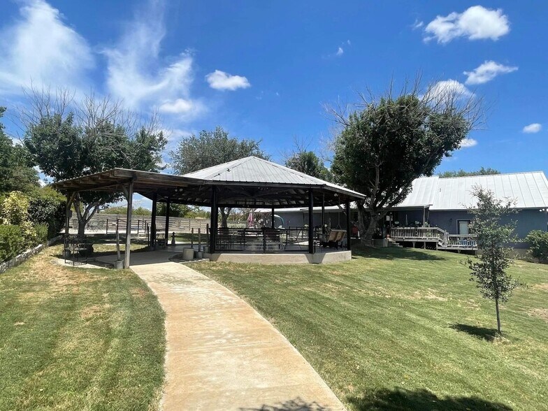 More Photos Of 175 Herber, New Braunfels Specialty For Sale