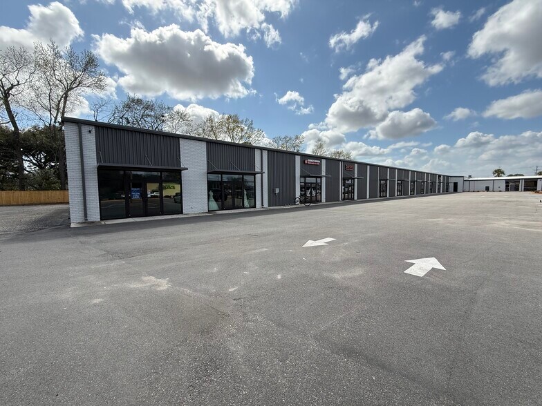 More Photos Of 5660 Rivers Ave, North Charleston Storefront For Lease