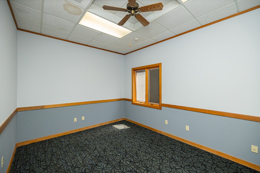 More Photos Of 1020 N Main St, Wichita Medical For Sale