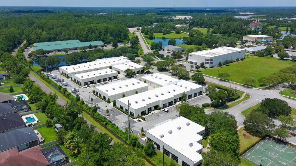 More Photos Of 280 Business Park Cir, Saint Augustine Light Distribution For Lease