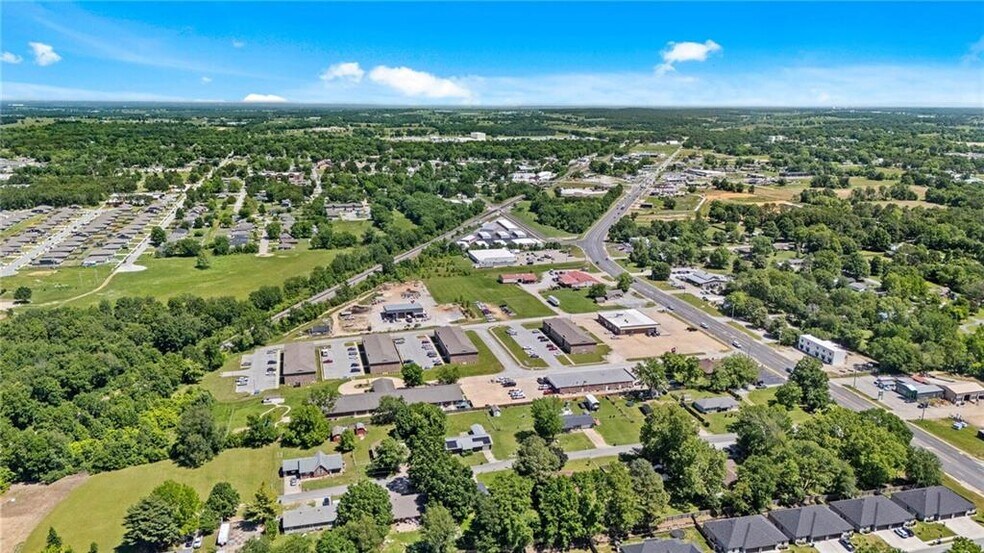 More Photos Of 185 Rebecca St, Gentry Office For Sale