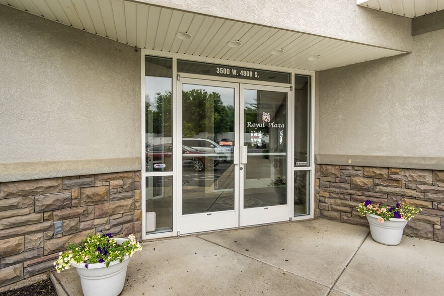 More Photos Of 3479-3491 W 4800 S, Roy Medical For Lease