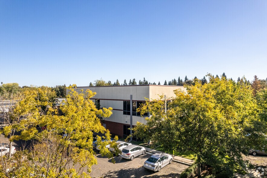 More Photos Of 1104 Corporate Way, Sacramento Coworking Space