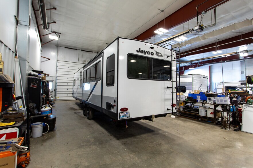 More Photos Of 3928 Tri Hill Frontage Rd, Great Falls Auto Dealership For Sale