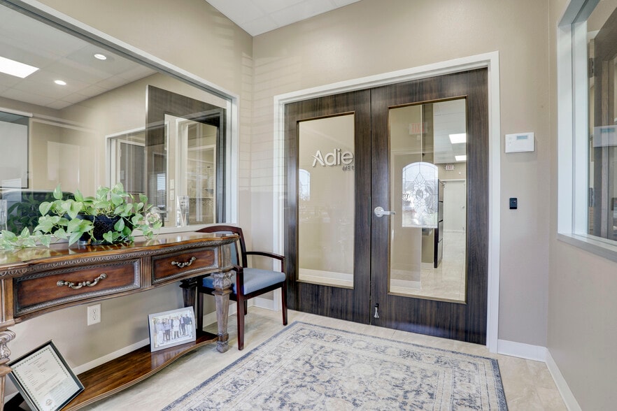 More Photos Of 12234 Shadow Creek Pky, Pearland Medical For Lease