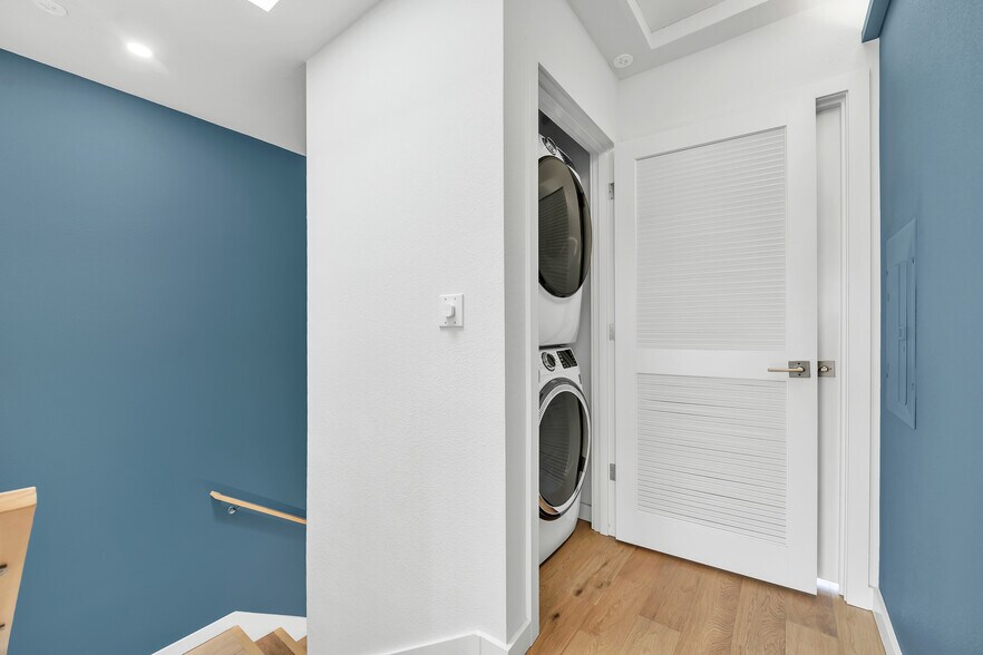 More Photos Of 5115 E Burnside St, Portland Apartments For Sale