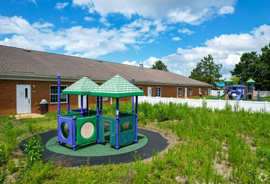 More Photos Of 7572 Kayne Blvd, Columbus Daycare Center For Lease