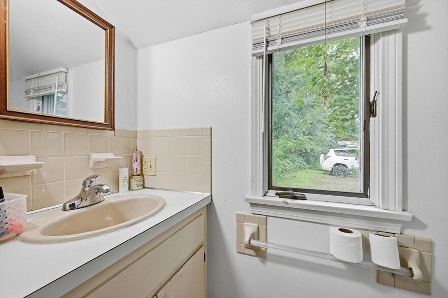 More Photos Of 53 School St, Hyannis Apartments For Sale