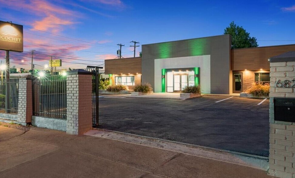 More Photos Of 6820 Walling Ln, Dallas General Retail For Sale