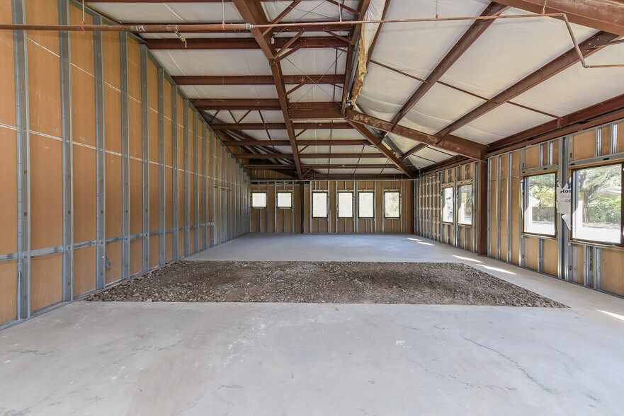More Photos Of 5751 Blythewood St, Houston Unknown For Lease