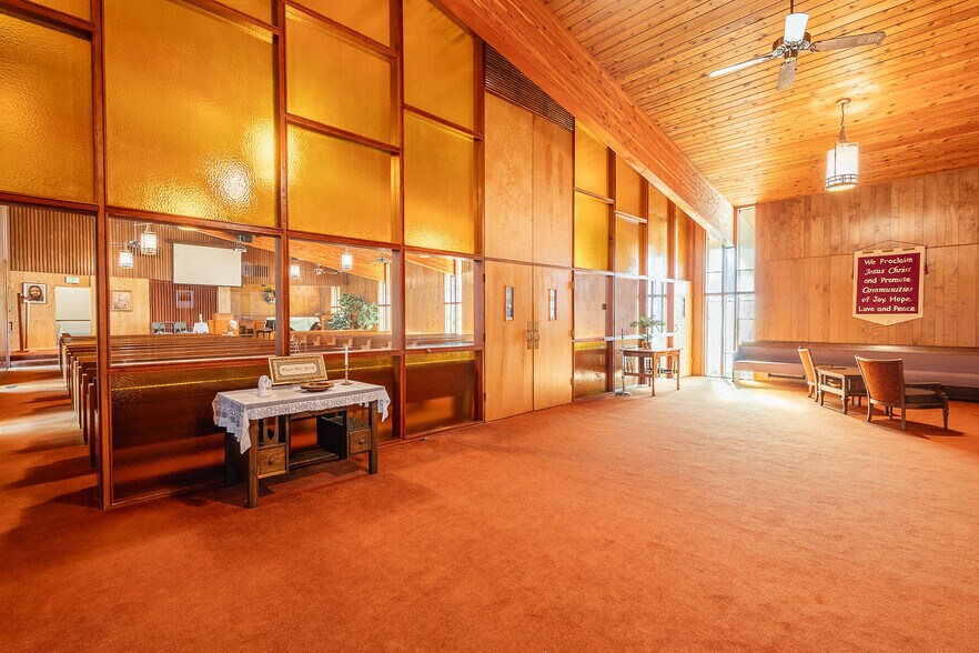 More Photos Of 408 N Garden St, Boise Religious Facility For Sale