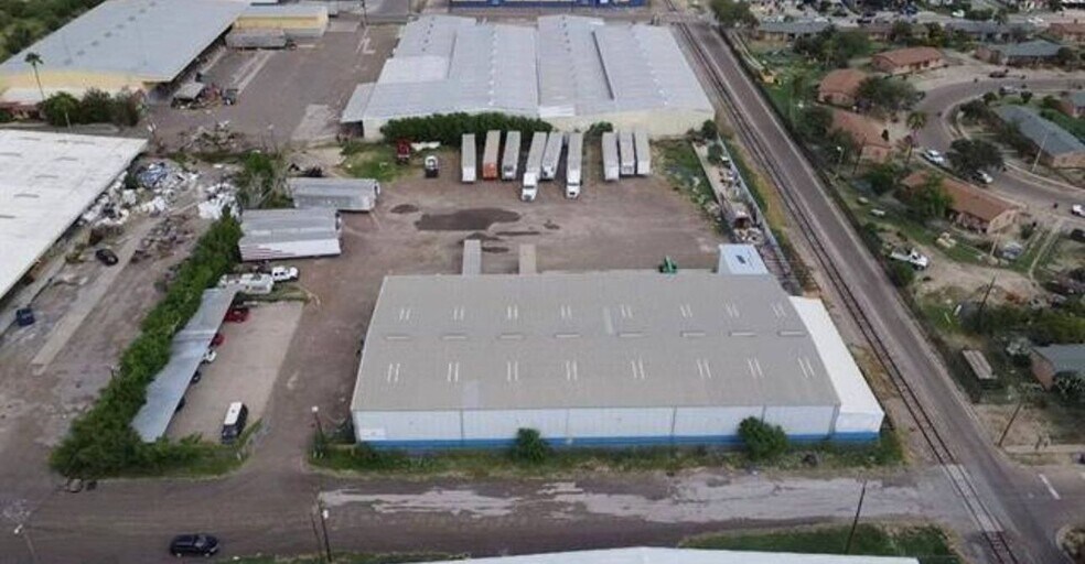 More Photos Of 2919 Santa Rita Ave, Laredo Warehouse For Sale