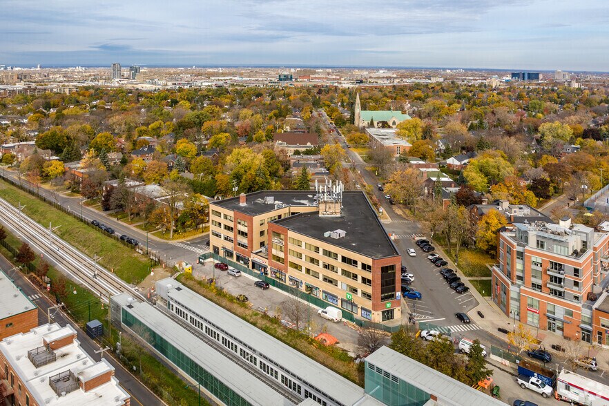 More Photos Of 1255-1289 Boul Laird, Mont-Royal Office For Lease