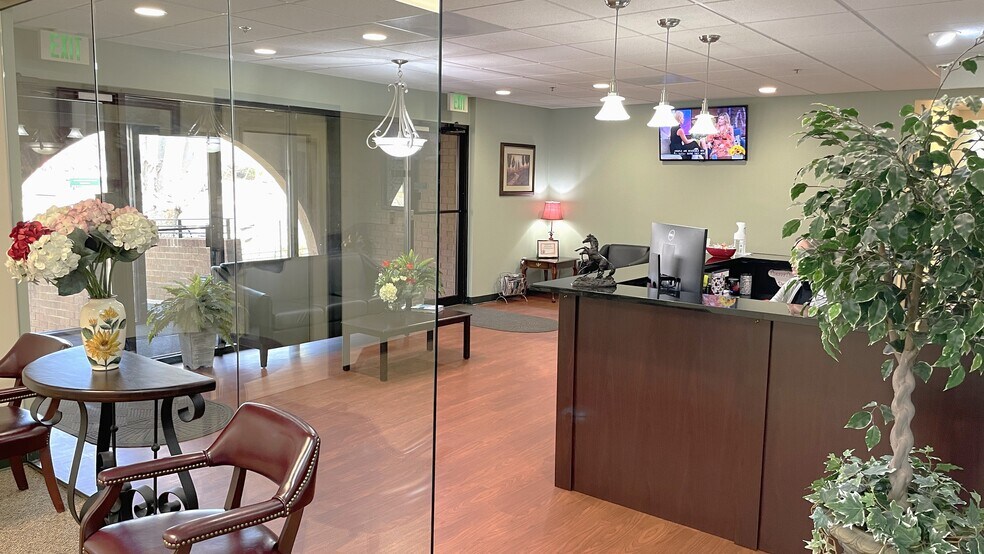 More Photos Of 10015 Old Columbia Rd, Columbia Coworking Space