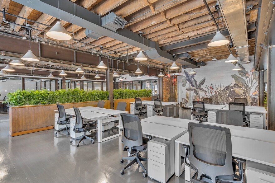 More Photos Of 718 7th St NW, Washington Office Residential For Lease