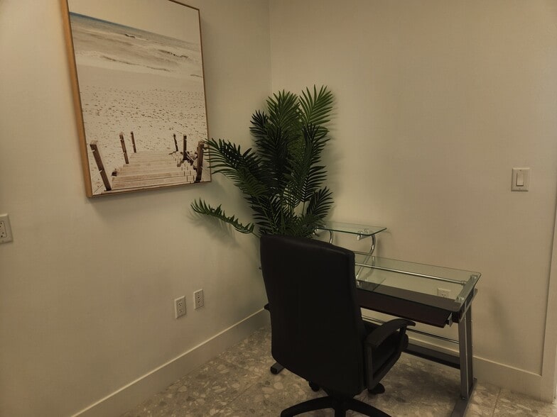 More Photos Of 2820 NE 214th St, Aventura Loft Creative Space For Sale