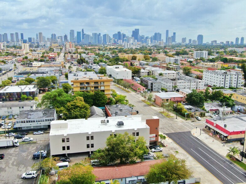More Photos Of 1901 SW 1st St, Miami Office For Lease