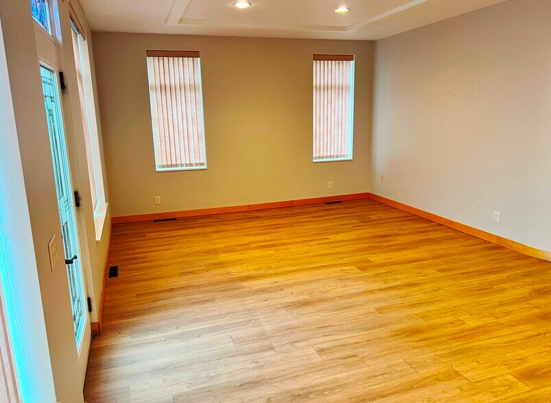 More Photos Of 411 Front St, Brainerd Office For Lease