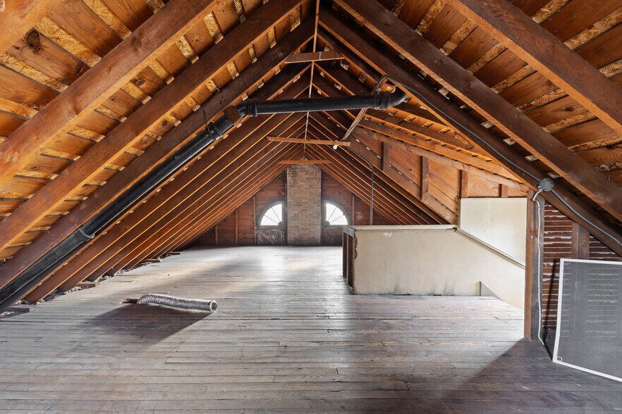 More Photos Of 62 Empire Blvd, Rochester Medical For Sale