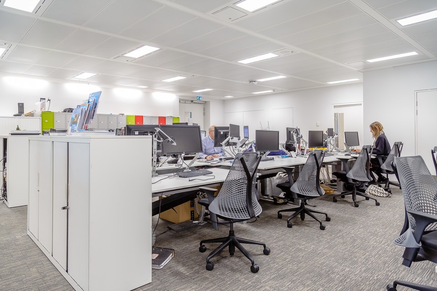 More Photos Of 240 Blackfriars Rd, London Office For Lease