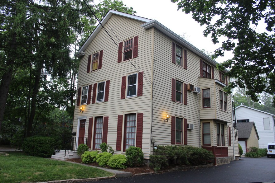 More Photos Of 239 Lexington Ave, Mount Kisco Loft Creative Space For Sale