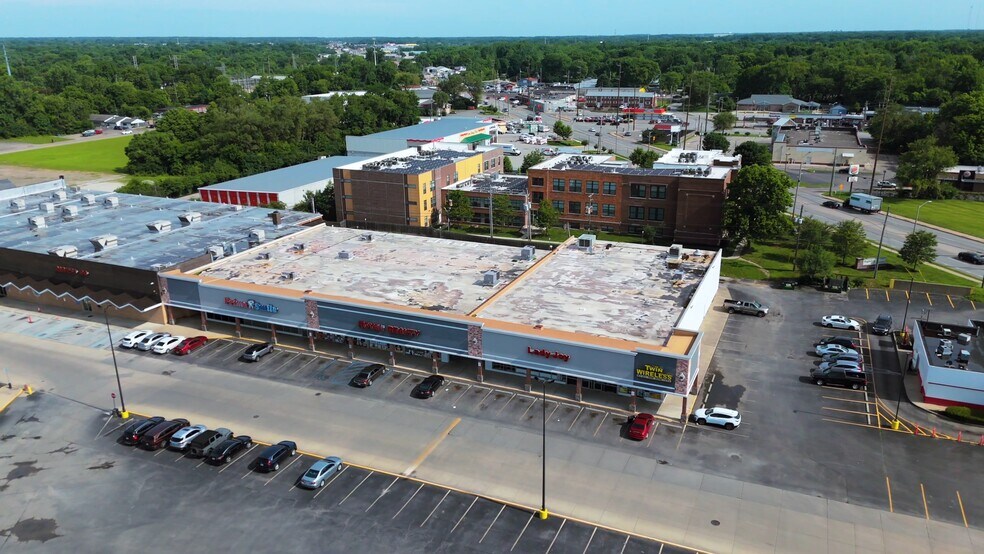 More Photos Of 2802 N Lafayette Rd, Indianapolis Unknown For Lease