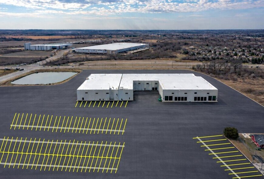 More Photos Of 13700 IL Route 47, Huntley Warehouse For Lease