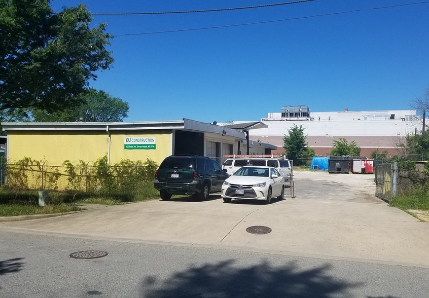 More Photos Of 8422 Ballew Ave, College Park Warehouse For Lease