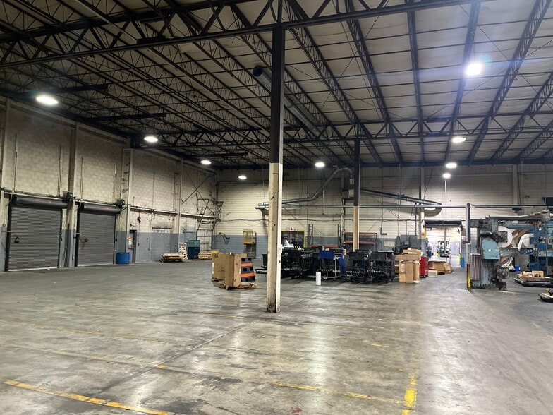 More Photos Of 205 Spring Hill Rd, Trumbull Manufacturing For Lease