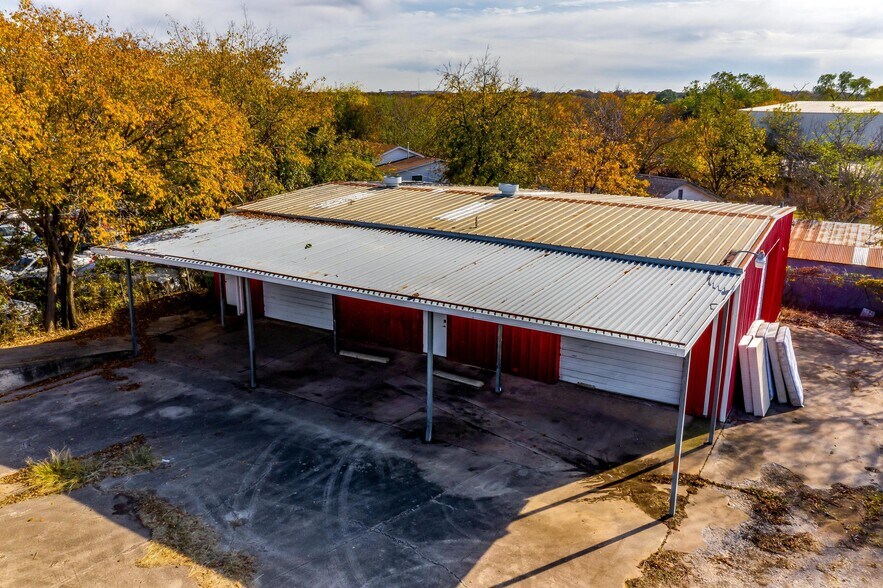 More Photos Of 4140 Mansfield Hwy, Forest Hill Warehouse For Sale