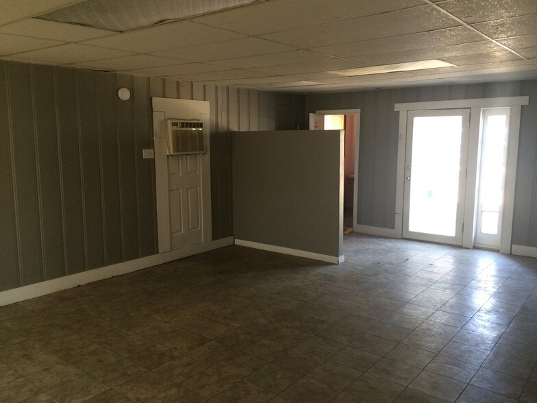 More Photos Of 338 Norris Rd, Bakersfield Multifamily For Sale