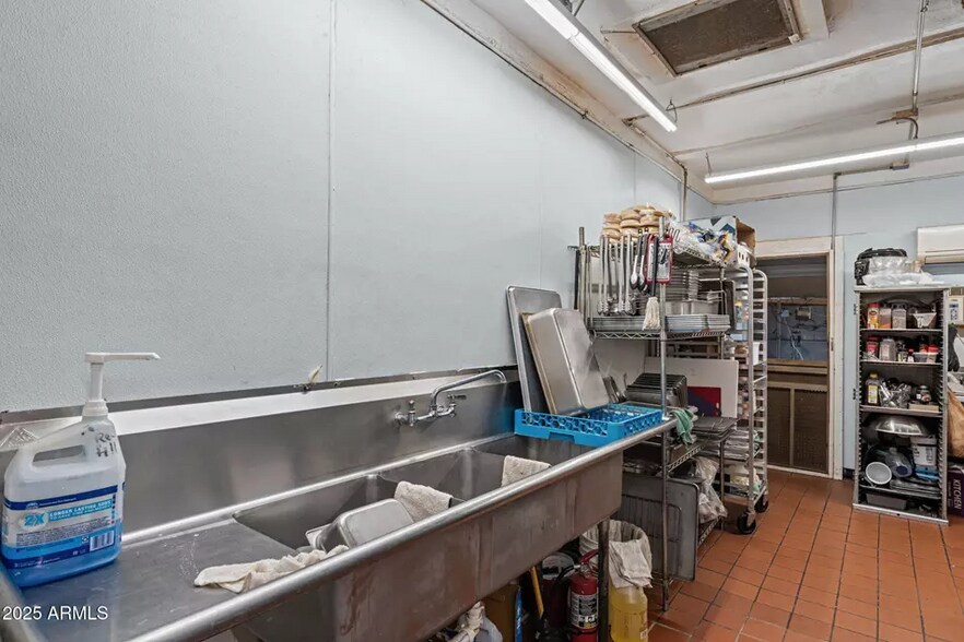 More Photos Of 686 N Tegner St, Wickenburg Restaurant For Sale