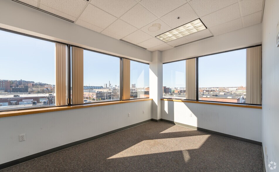 More Photos Of 90 Everett Ave, Chelsea Medical For Lease