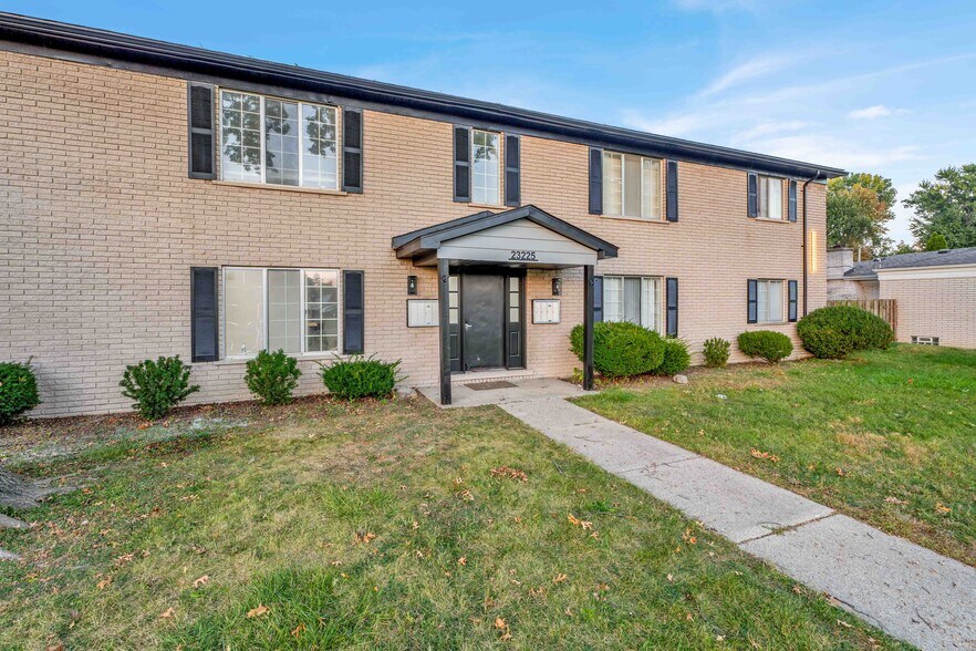 Primary Photo Of 23225 Deanhurst St, Clinton Township Apartments For Sale
